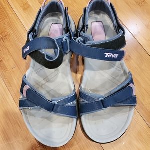 Teva sandals size 8